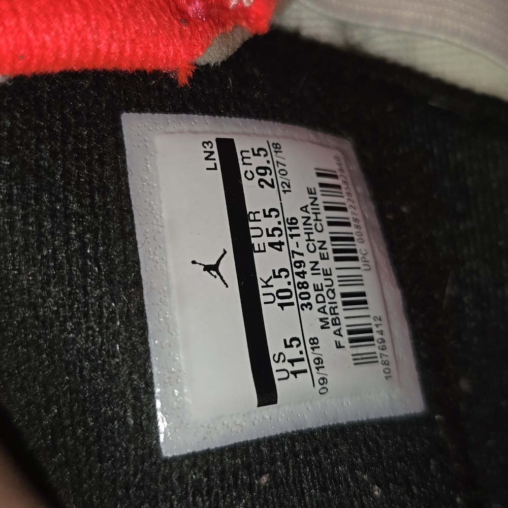 Air Jordan 4 Retro - Picture 5 of 9